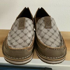 Ariat Logo Cruiser in Brown Bomber - Women’s